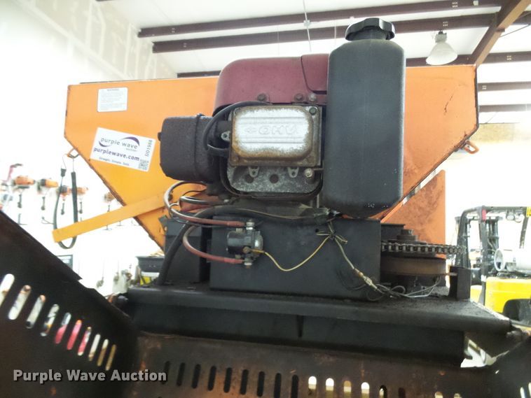 image for item DD1988 Salt Dogg SCH096CX spreader