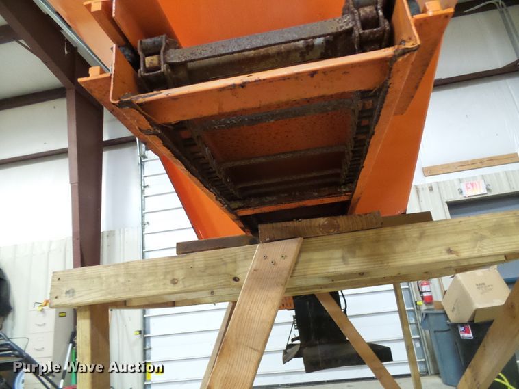 image for item DD1988 Salt Dogg SCH096CX spreader