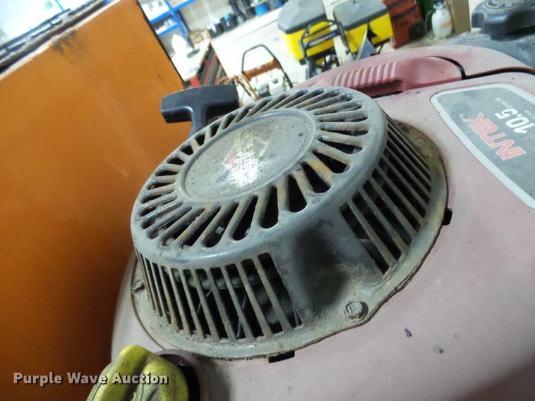 image for item DD1988 Salt Dogg SCH096CX spreader