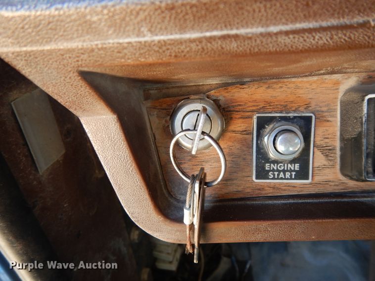 image for item DD3023 1985 White WCM dump truck