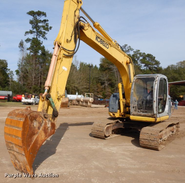 image for item DD3034 2006 Kobelco SK135SRLC-1E excavator