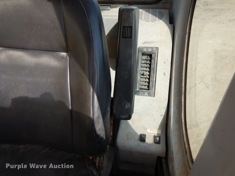 image for item DD3034 2006 Kobelco SK135SRLC-1E excavator