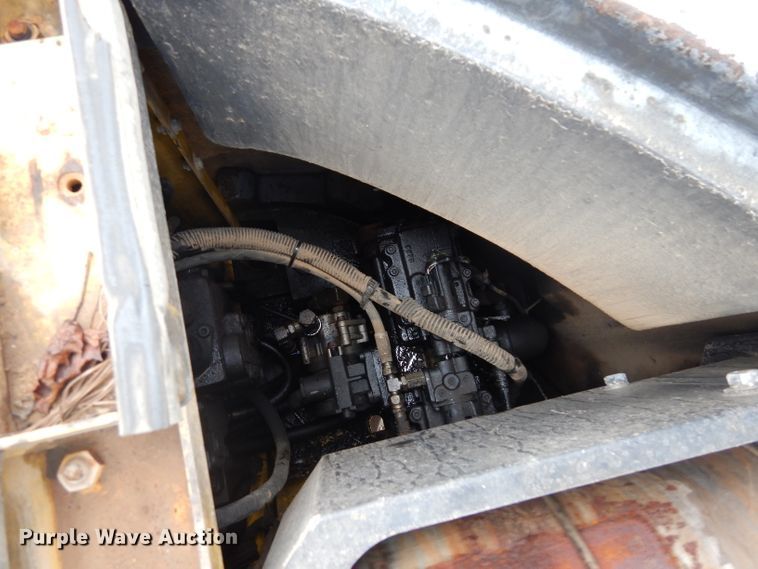 image for item DD3034 2006 Kobelco SK135SRLC-1E excavator