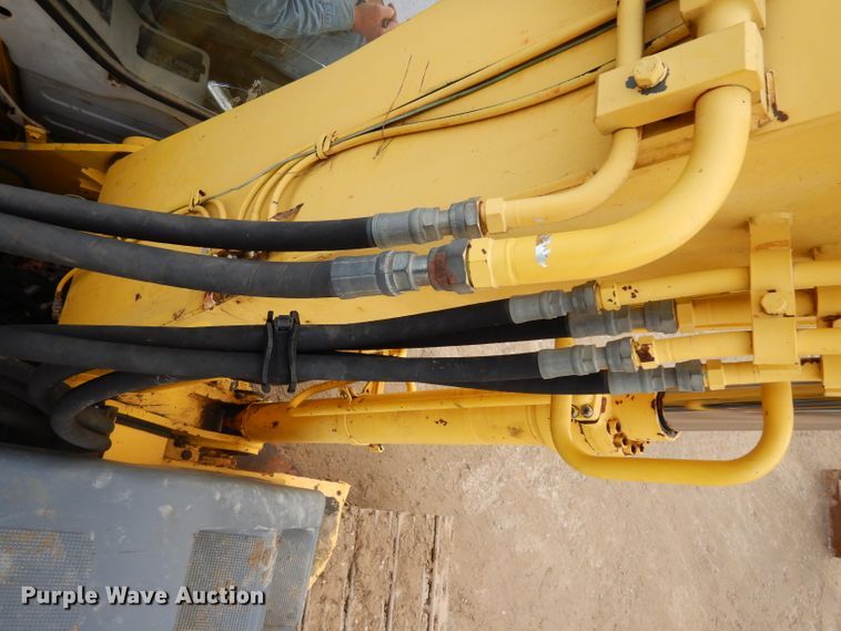image for item DD3034 2006 Kobelco SK135SRLC-1E excavator