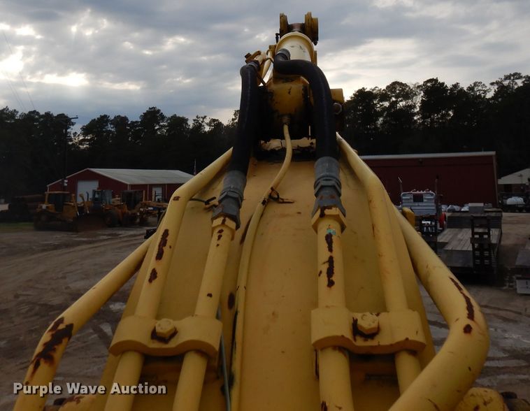 image for item DD3034 2006 Kobelco SK135SRLC-1E excavator