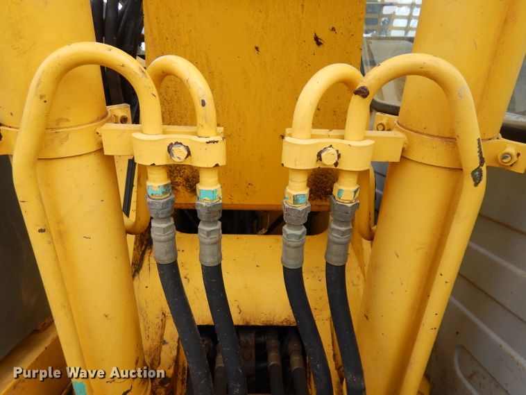 image for item DD3034 2006 Kobelco SK135SRLC-1E excavator