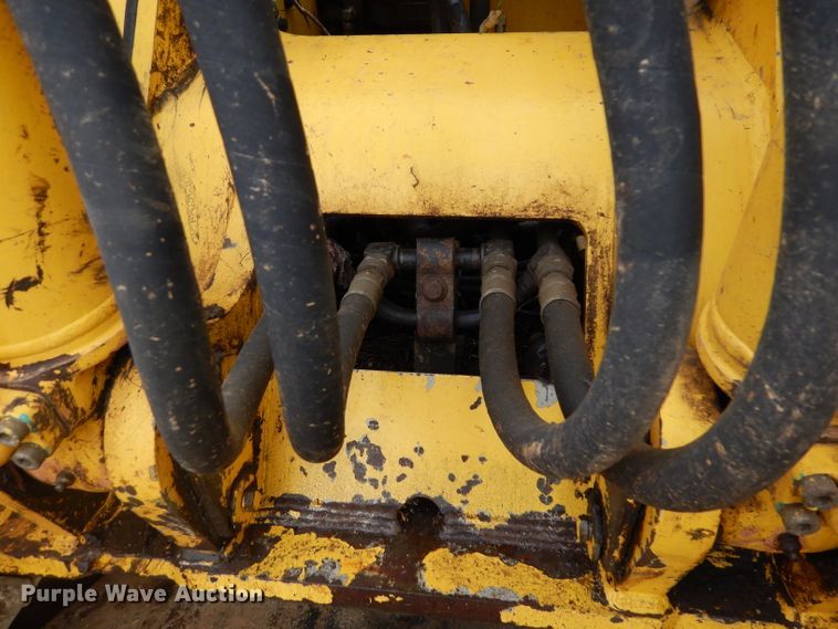 image for item DD3034 2006 Kobelco SK135SRLC-1E excavator