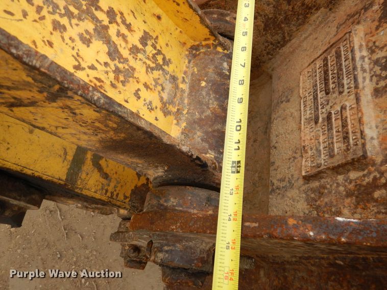 image for item DD3034 2006 Kobelco SK135SRLC-1E excavator