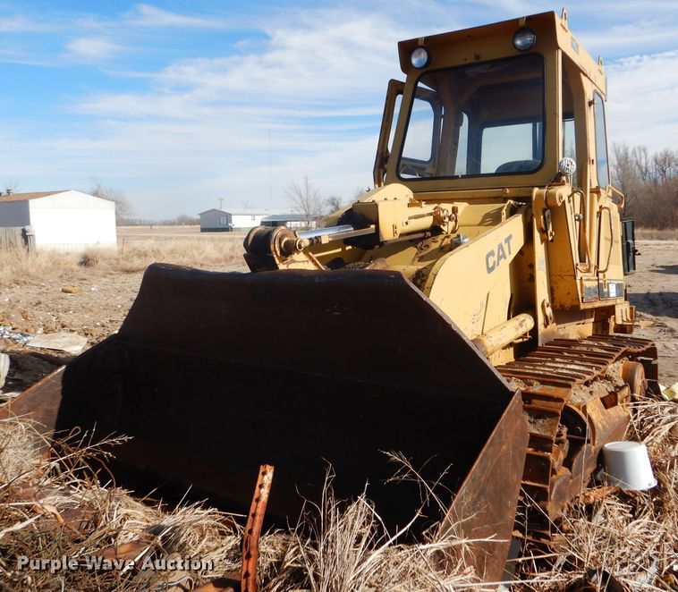 image for item DE1347 1987 Caterpillar 943 track loader