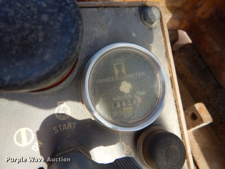 image for item DE1347 1987 Caterpillar 943 track loader