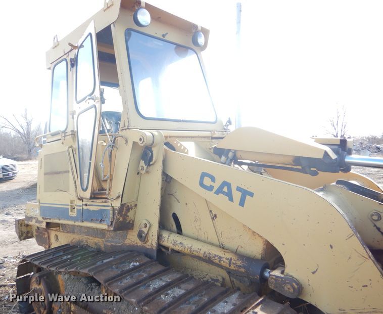 image for item DE1347 1987 Caterpillar 943 track loader
