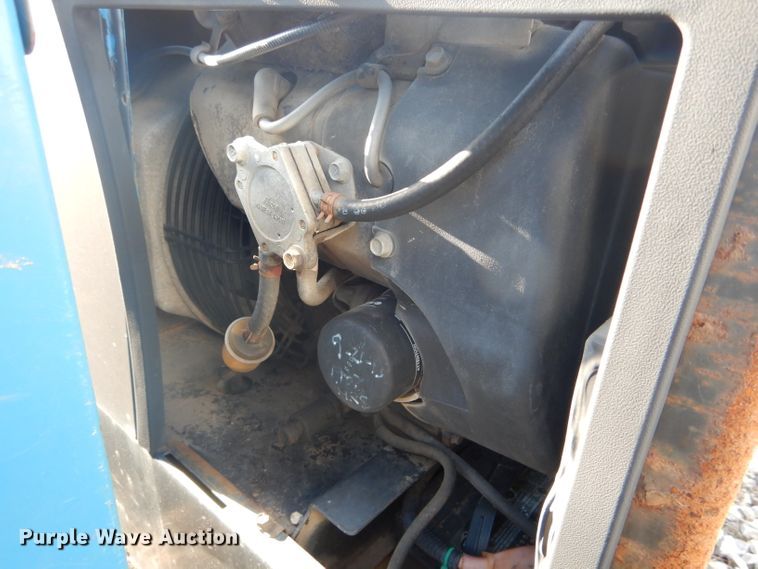 image for item DH6277 Miller Bobcat 225 welder/generator