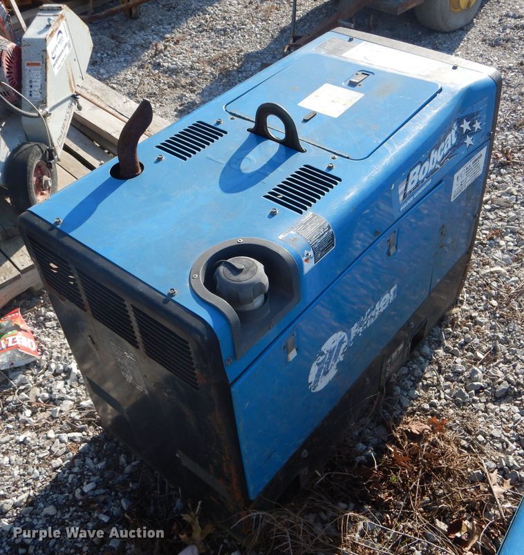 image for item DH6280 Miller Bobcat 250EFI AC/DC welder