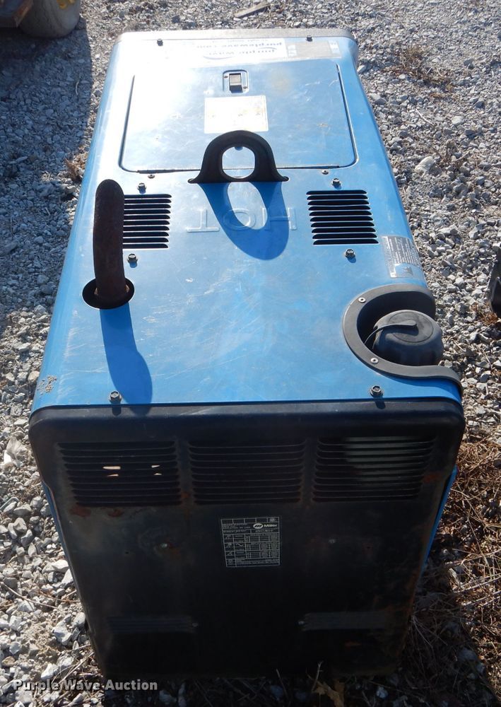image for item DH6280 Miller Bobcat 250EFI AC/DC welder