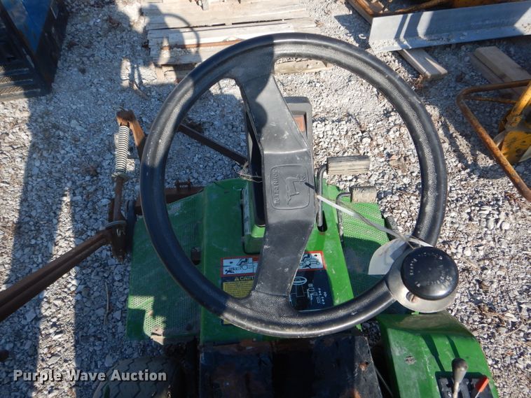 image for item DH6282 John Deere F525 lawn mower