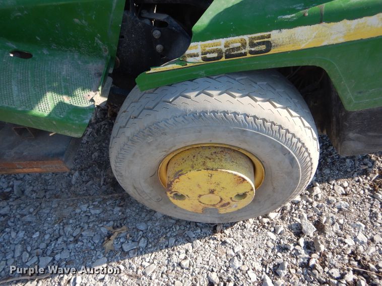 image for item DH6282 John Deere F525 lawn mower