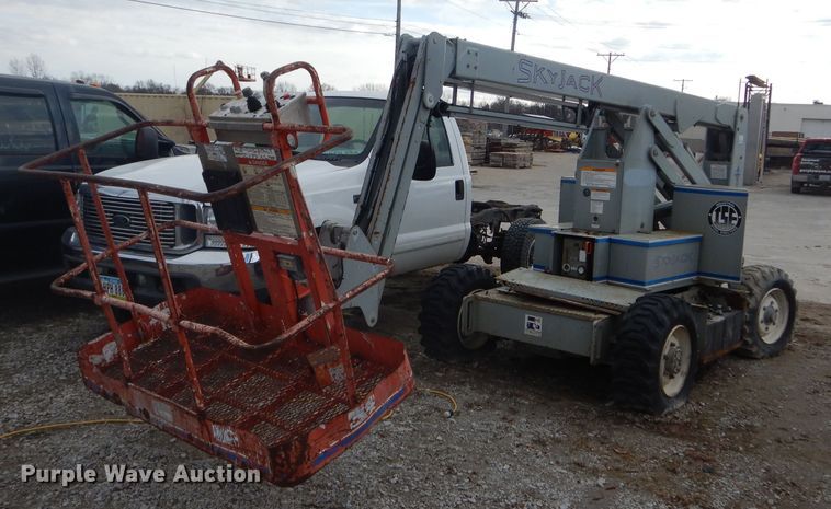 image for item DH6288 Sky Jack SJKB-40C boom lift