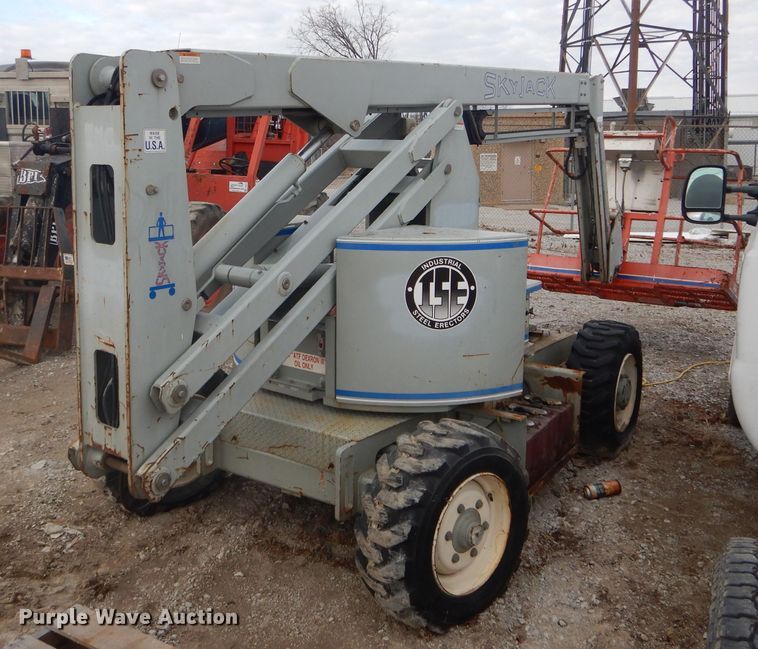 image for item DH6288 Sky Jack SJKB-40C boom lift