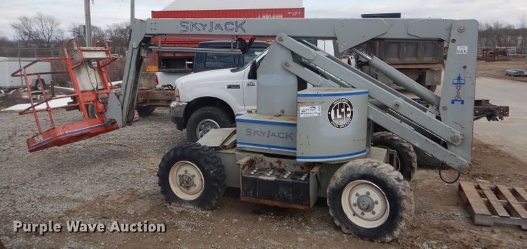 image for item DH6288 Sky Jack SJKB-40C boom lift