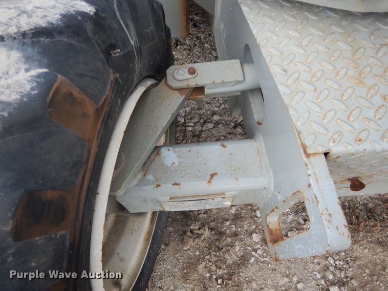 image for item DH6288 Sky Jack SJKB-40C boom lift