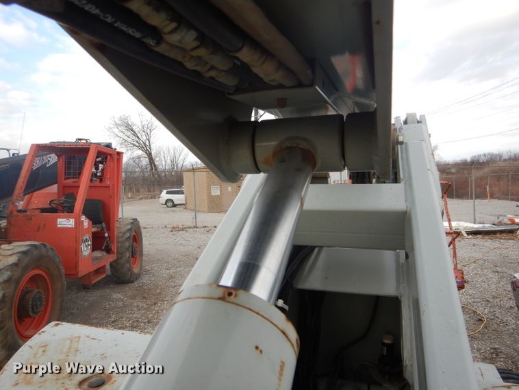 image for item DH6288 Sky Jack SJKB-40C boom lift