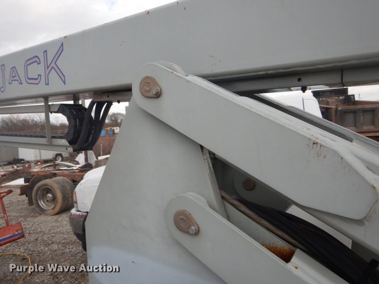 image for item DH6288 Sky Jack SJKB-40C boom lift