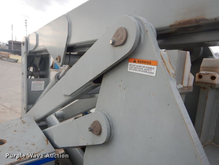 image for item DH6288 Sky Jack SJKB-40C boom lift