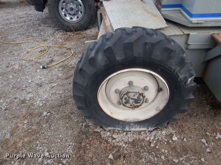 image for item DH6288 Sky Jack SJKB-40C boom lift