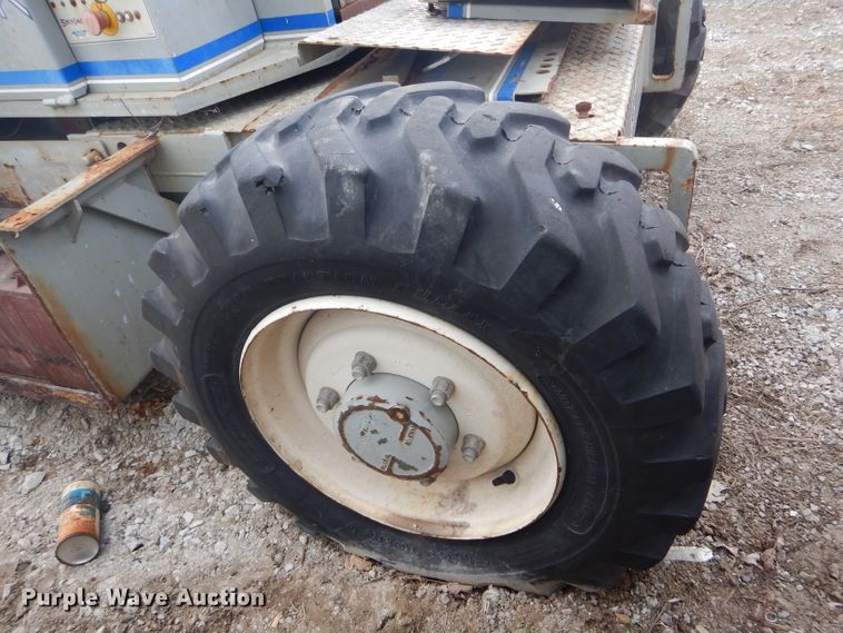 image for item DH6288 Sky Jack SJKB-40C boom lift