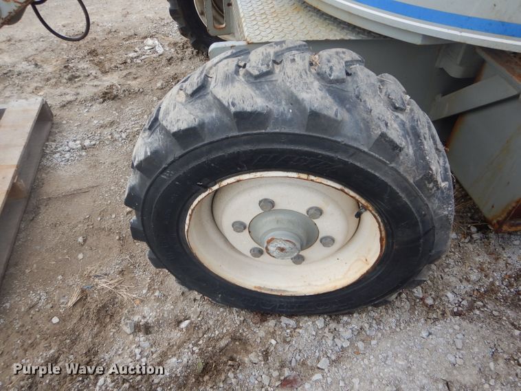 image for item DH6288 Sky Jack SJKB-40C boom lift