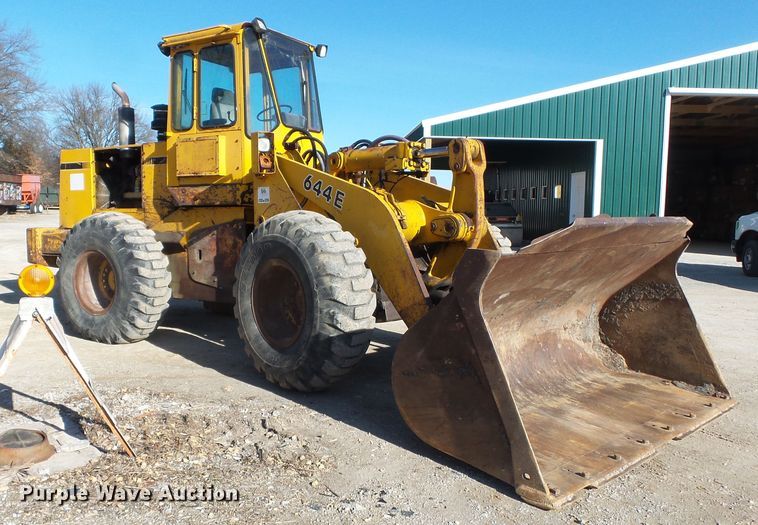 image for item DH7833 1990 John Deere 644E wheel loader