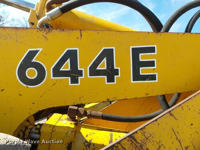 image for item DH7833 1990 John Deere 644E wheel loader