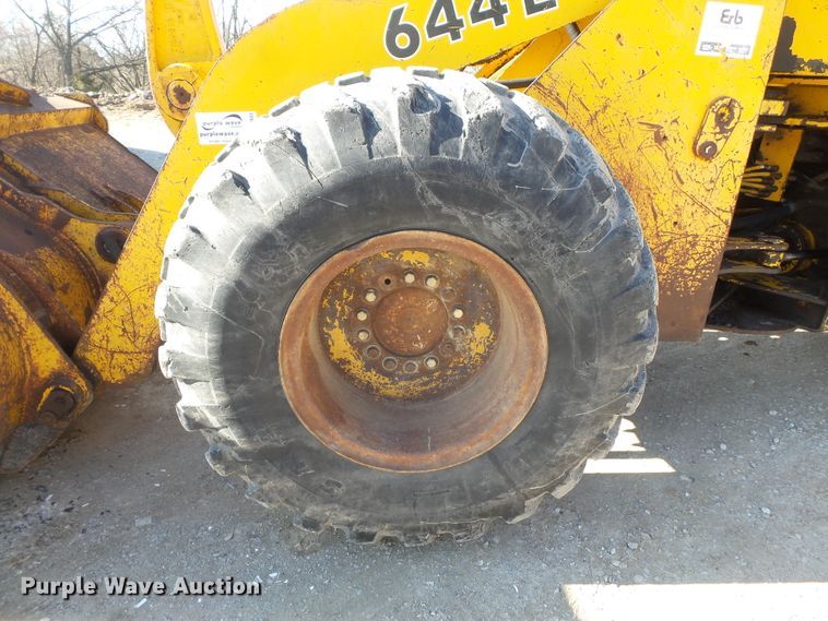 image for item DH7833 1990 John Deere 644E wheel loader