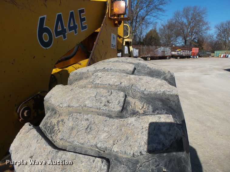 image for item DH7833 1990 John Deere 644E wheel loader