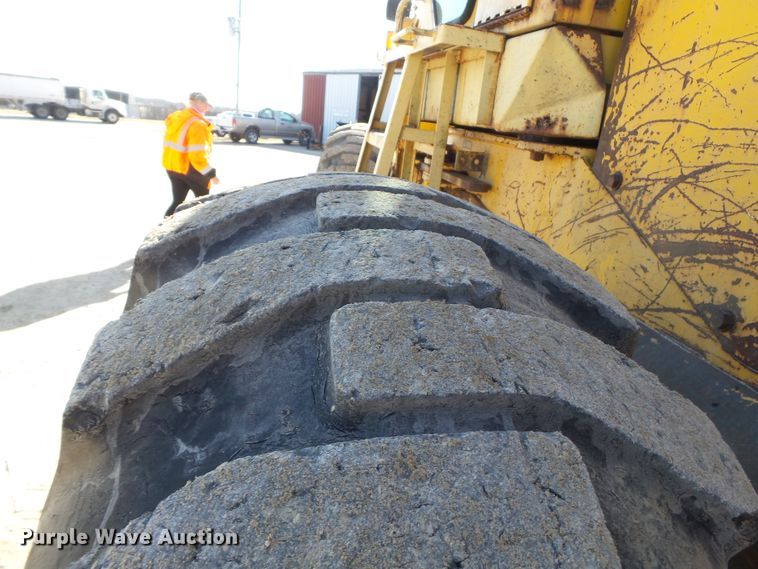 image for item DH7833 1990 John Deere 644E wheel loader