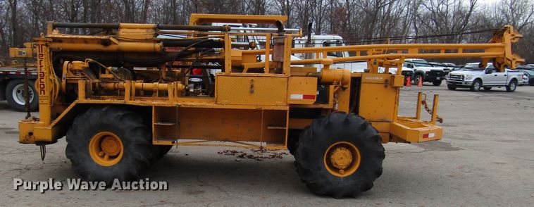 image for item DH8336 1999 CME 550X drilling rig