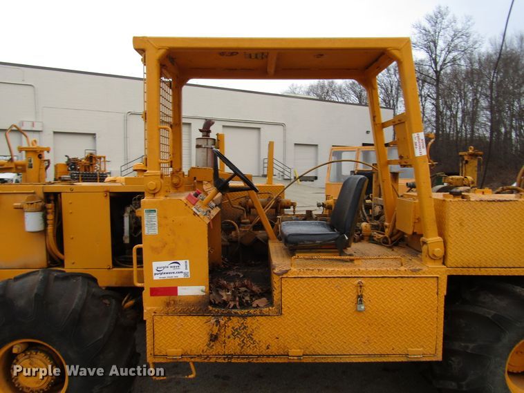 image for item DH8336 1999 CME 550X drilling rig