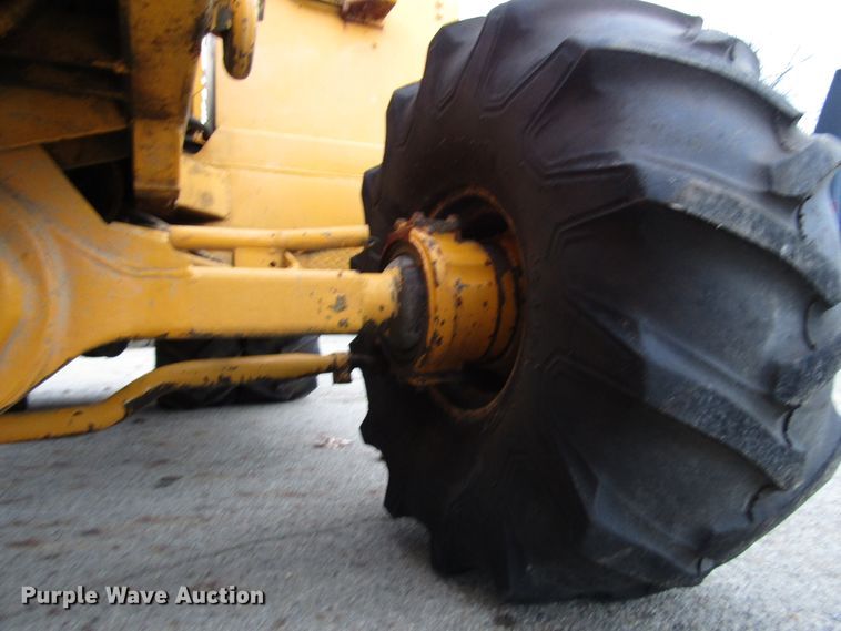 image for item DH8336 1999 CME 550X drilling rig