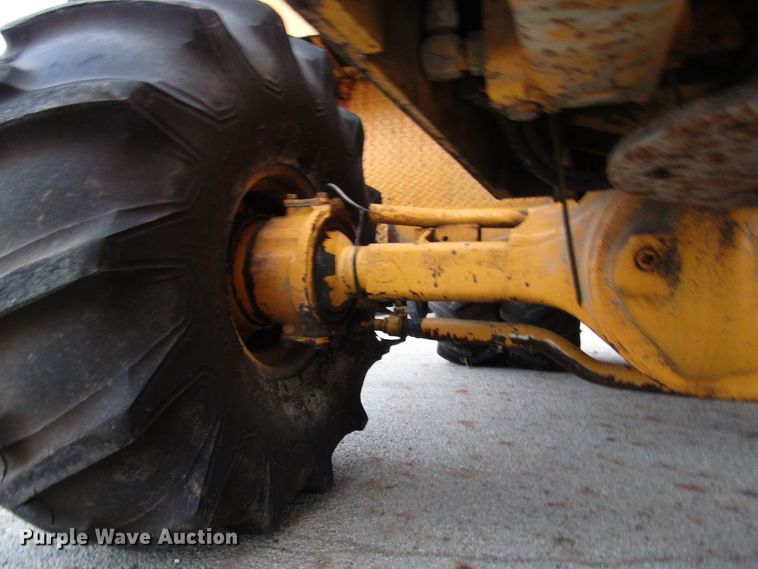 image for item DH8336 1999 CME 550X drilling rig