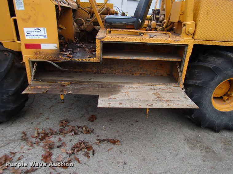 image for item DH8336 1999 CME 550X drilling rig