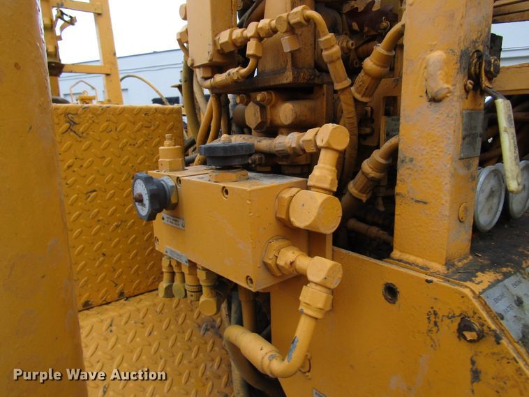 image for item DH8336 1999 CME 550X drilling rig