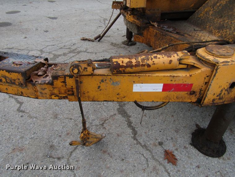 image for item DH8336 1999 CME 550X drilling rig