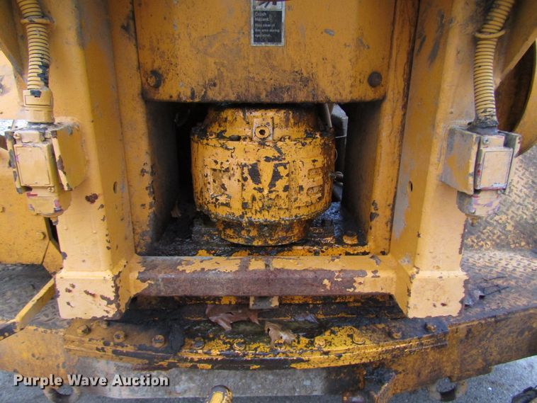 image for item DH8336 1999 CME 550X drilling rig