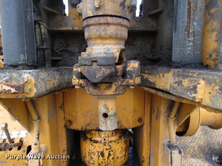 image for item DH8336 1999 CME 550X drilling rig