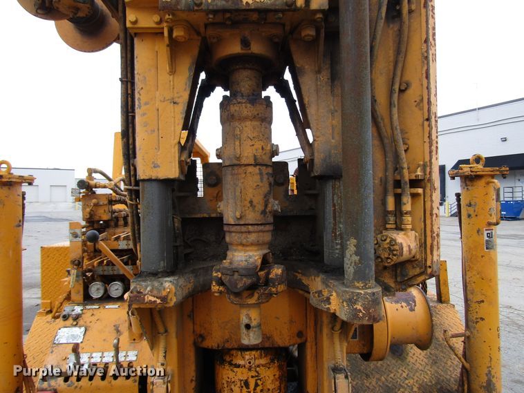 image for item DH8336 1999 CME 550X drilling rig