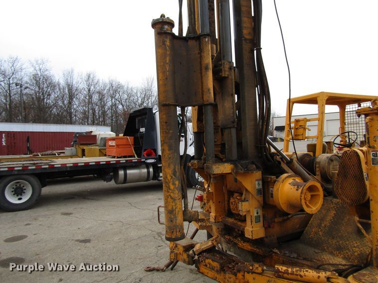 image for item DH8336 1999 CME 550X drilling rig