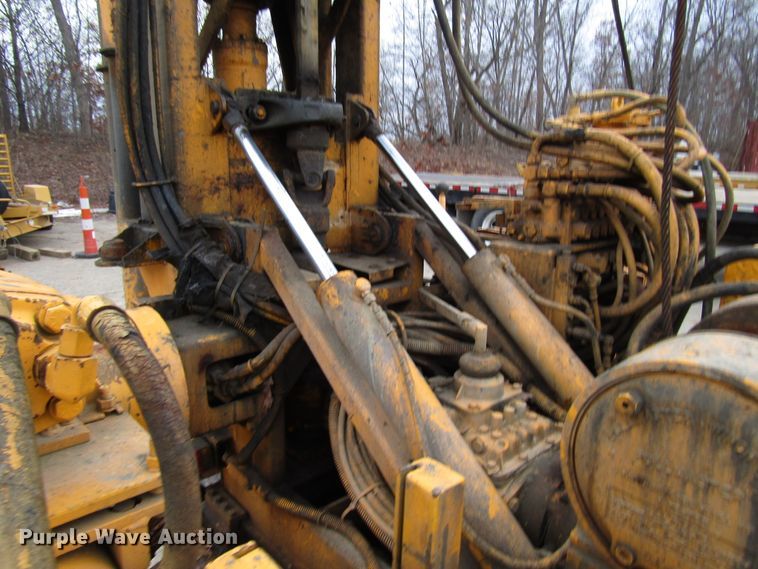 image for item DH8336 1999 CME 550X drilling rig