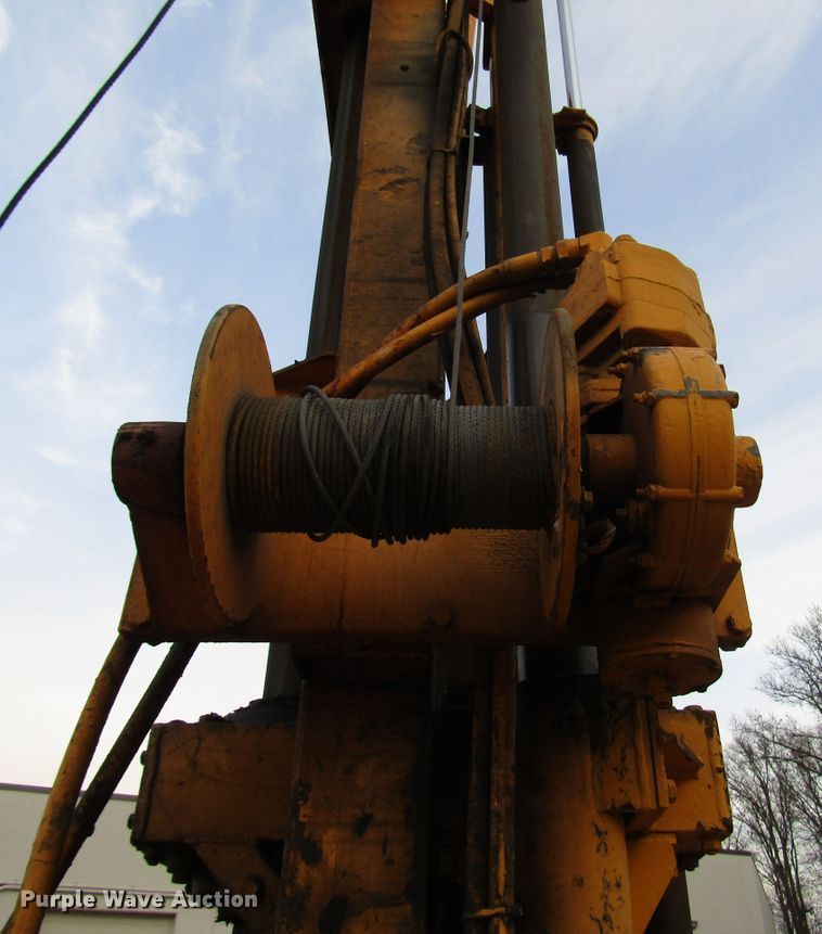 image for item DH8336 1999 CME 550X drilling rig
