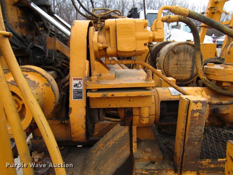 image for item DH8336 1999 CME 550X drilling rig