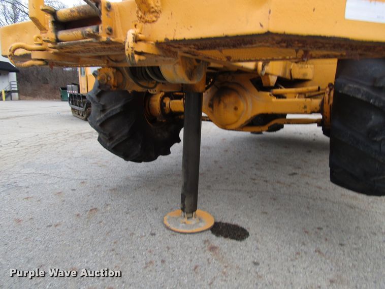 image for item DH8336 1999 CME 550X drilling rig